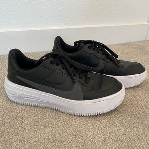 Nike Air Force One platform 8.5 Hardly Worn